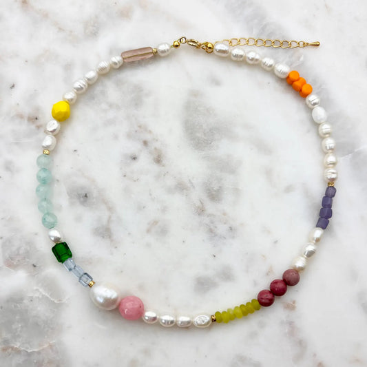 Feliz Necklace